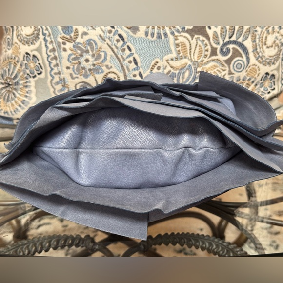 YVES SAINT LAURENT St. Tropez Hobo- Pristine Condition - Picture 8 of 14